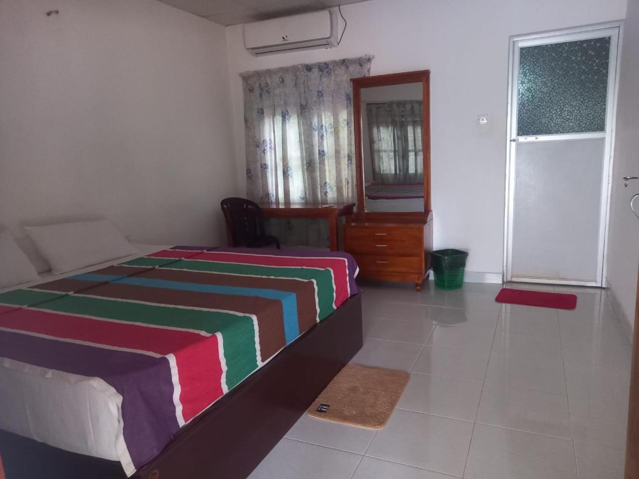 Hotel Sea Shadow Trincomalee Exterior photo
